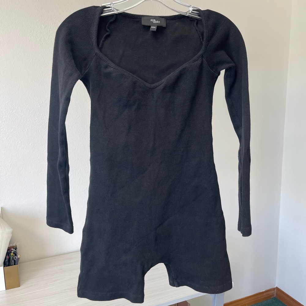 STYLE ADDICT LONG SLEEVE RIBBED ROMPER BODYSUIT Sz M